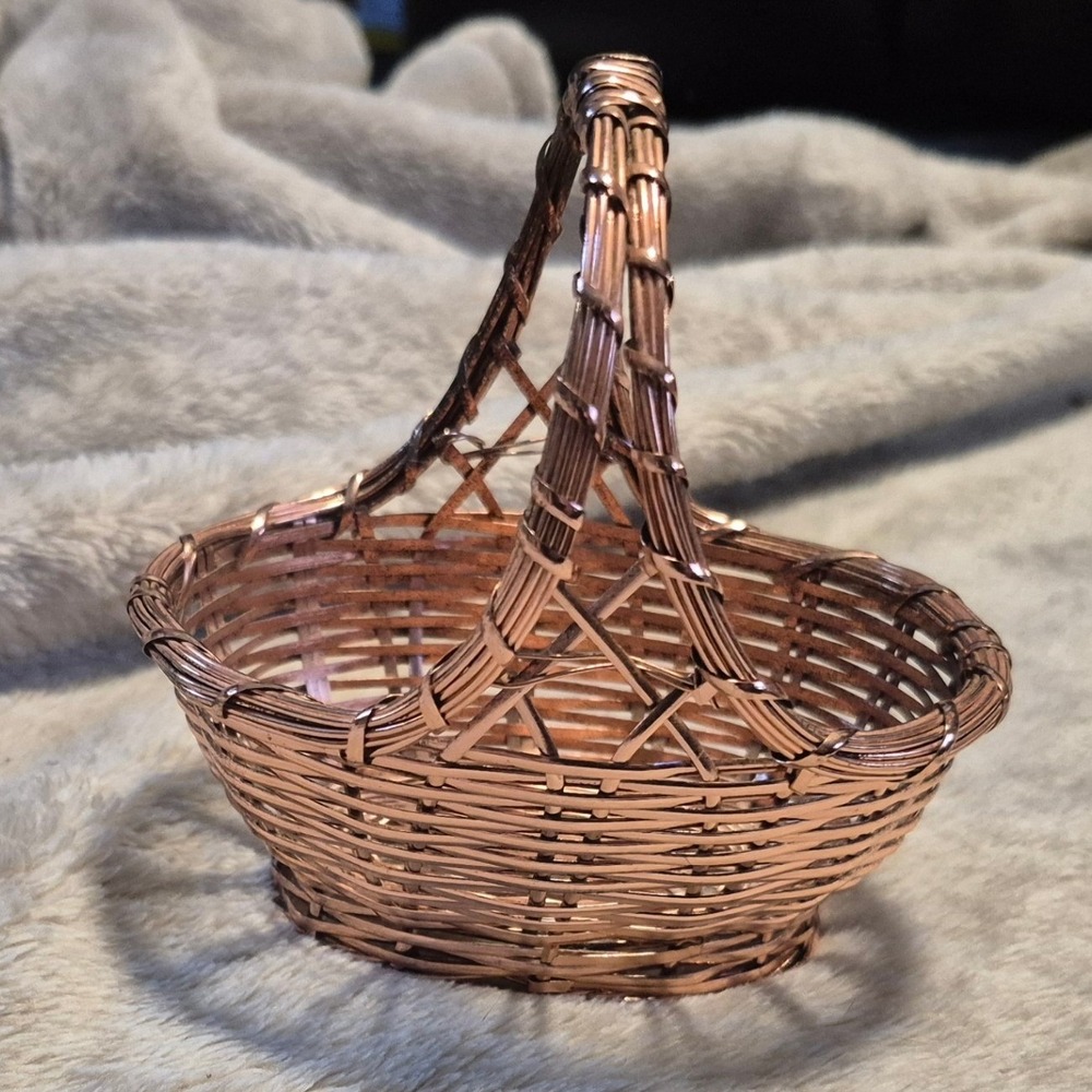 Miniature Copper Wire Woven Basket Decorative Rose Gold Metal Handle